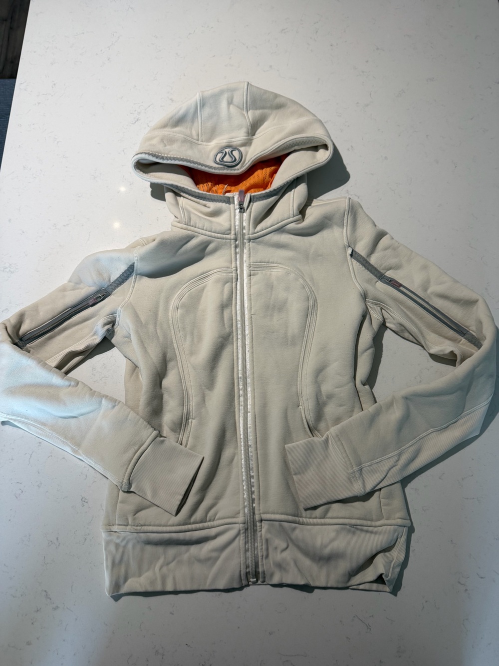 LULULEMON SCUBA HOODIE- CREAM